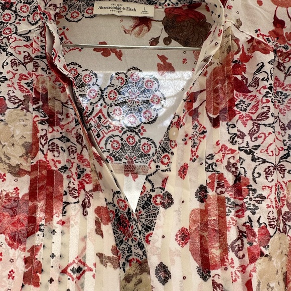 Abercrombie & Fitch 🌸🌺 BEAUTIFUL Floral Top Blouse Sheer size Large - Picture 3 of 12